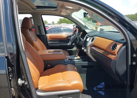 2020 Toyota Tundra 1794 Edition z USA, uszkodzony, nr VIN 5TFAY5F19LX885160